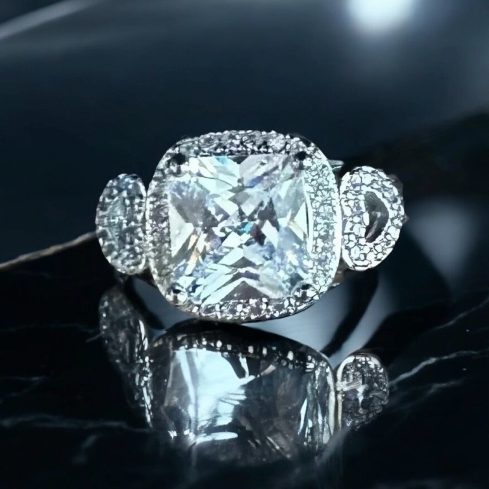 🆕 Piatella ring, 2 carat cushion square cut, side accents, 14k  white gold…